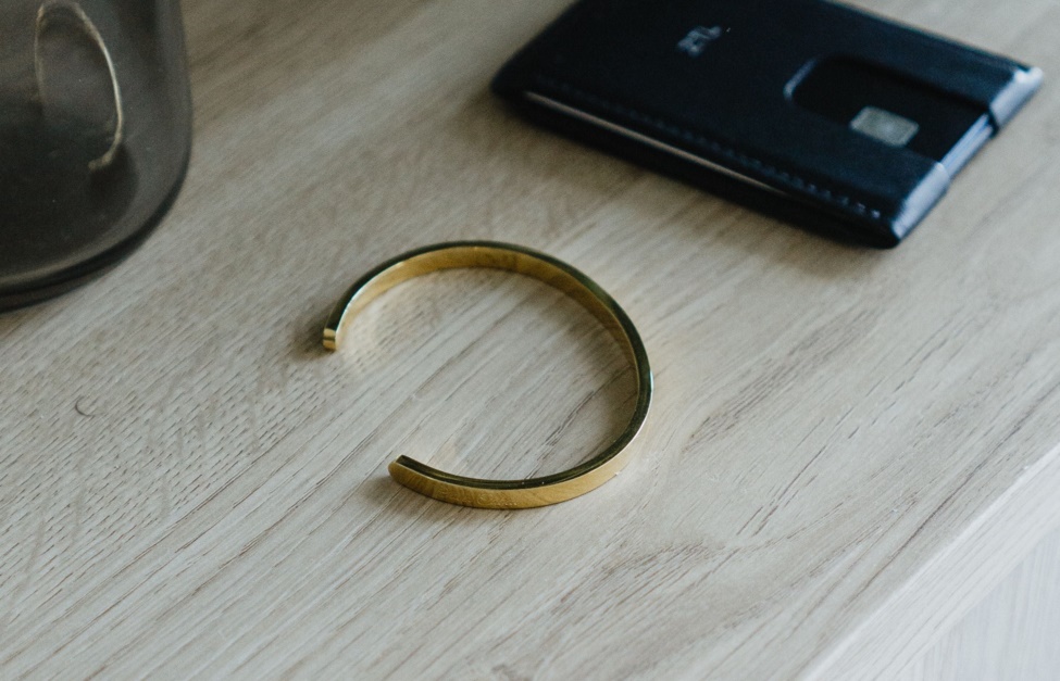 Alan Cuff Gold Trendy Oliver Cabell