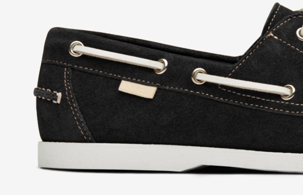 Boat Black Oliver Cabell