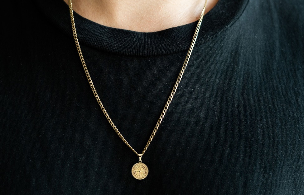 Compass Pendant Necklace Gold Oliver Cabell