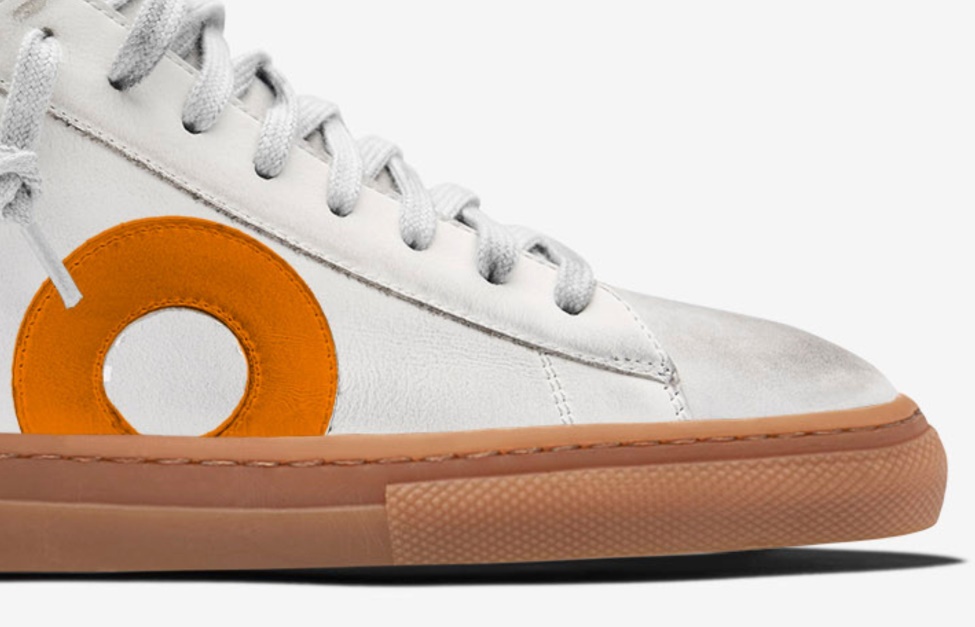 Low 1 Eclipse Oliver Cabell