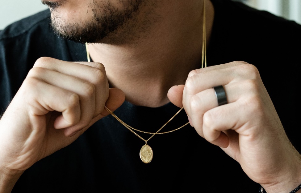 Oliver Cabell Dove Pendant Necklace Gold