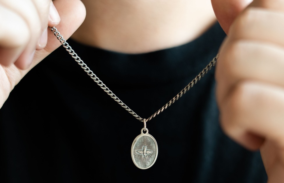 Oliver Cabell Dove Pendant Necklace Silver