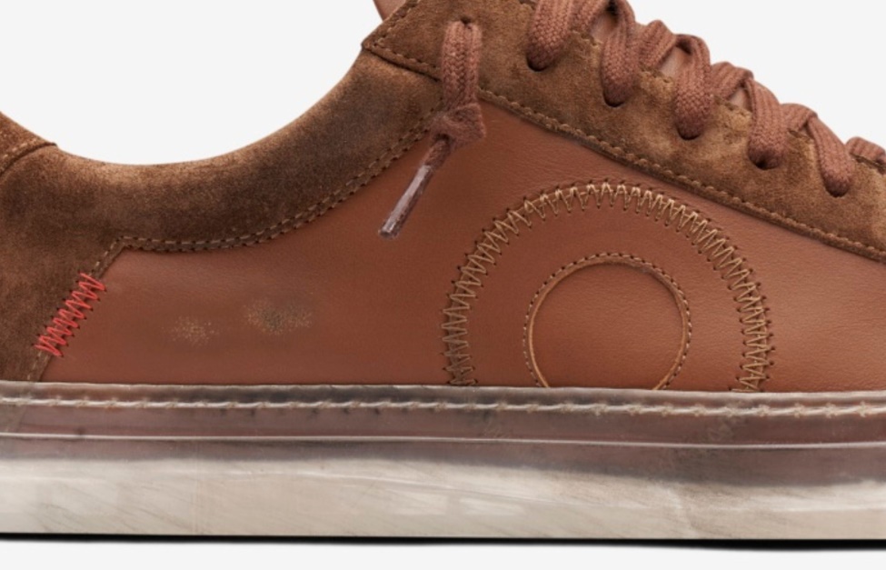 Oliver Cabell Low1 Lion Ghost