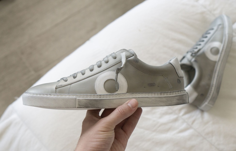 Oliver Cabell Low1 Particle Grey