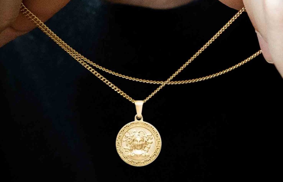 Oliver Cabell Medusa Pendant Necklace Gold