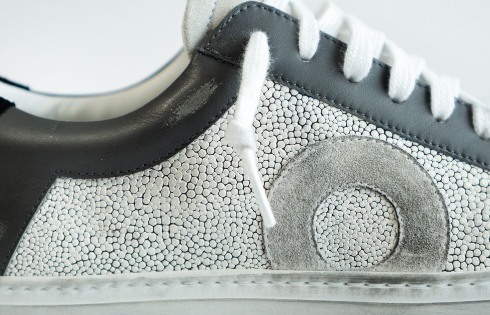 Oliver Cabell Low 1 Stingray